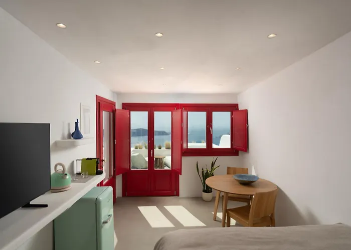 Serendipity Cliffside & Daire Imerovigli (Santorini)